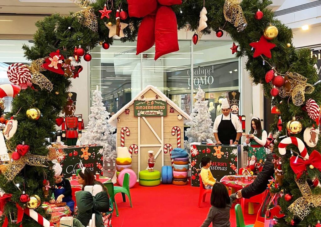 la casa dei biscotti nel centro commerciale